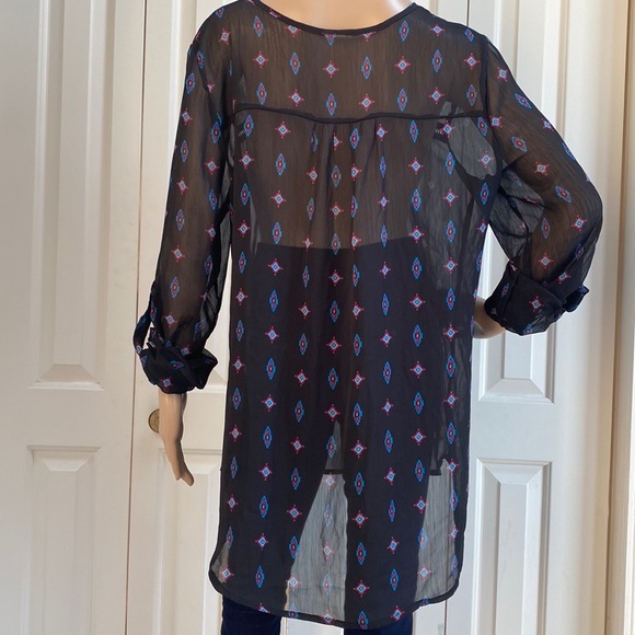 Adorable Womens XL Black Sheer Long Sleeve Blouse. Cute design and style. - Picture 5 of 8